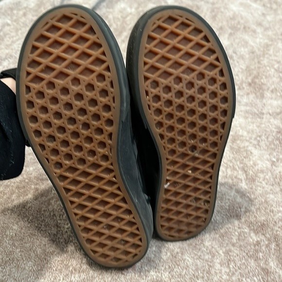 Vans slips ons - Picture 2 of 4